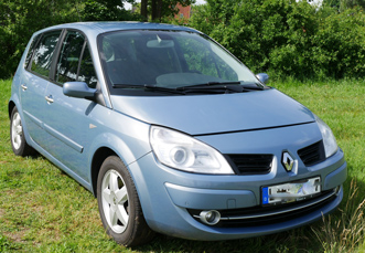 Renault Scenic mit Kempf Anpassung